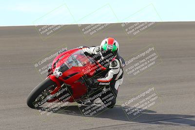 media/Nov-05-2022-SoCal Trackdays (Sat) [[f8d9b725ab]]/Bowl (1145am)/